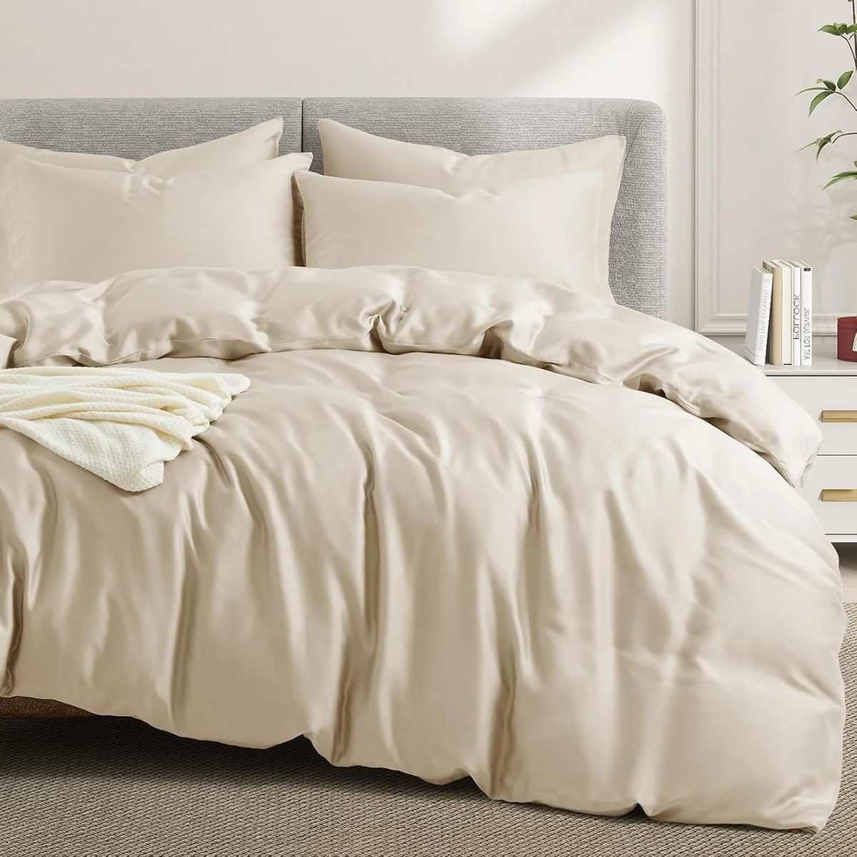 Tencel de Algodón color beige, como ropa de cama tendida en un dormitorio